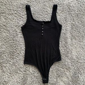 hollister black ribbed bodysuit!